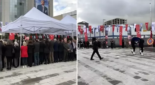 In Bayrampaşa, the AK Party deputy mayor was protested during the October 29 ceremony.