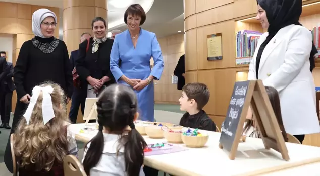 Emine Erdoğan hosted the wife of the German Chancellor at the Presidential National Library.