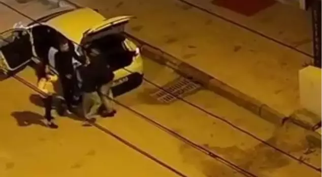 In Bursa, he dragged the woman he was arguing with on the ground: Those moments were captured on camera.