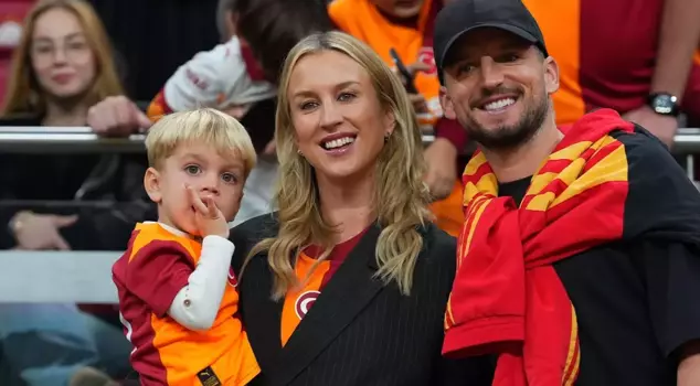 Dries Mertens and his family are back at RAMS Park after 6 months.