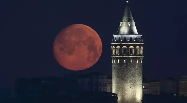 The date is set! It will be the biggest and brightest of this year.