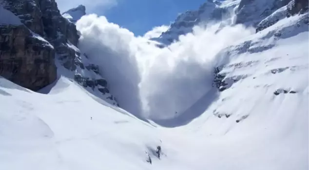 An avalanche occurred in the Alps: 5 people lost their lives.