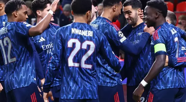 Arsenal put on a show! A night of records in the Champions League.