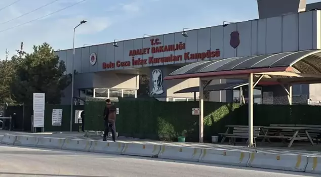 There is news about the 4-year-old child who was seriously injured by his father in prison.