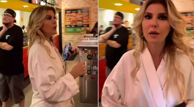 Gülben Ergen went to a hamburger restaurant in the USA wearing a bathrobe.