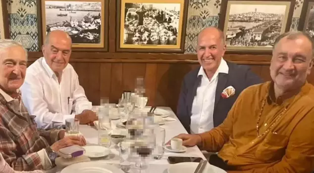 Murat Ülker and Rahmi Koç's modest dinner! The details on the table did not go unnoticed.