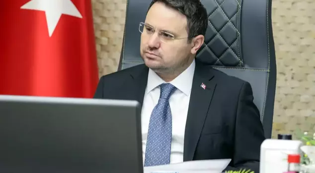 Akın Gürlek files a 500,000 lira compensation lawsuit against Özgür Özel.