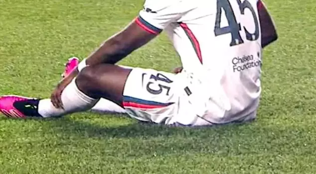 The nightmare of the football player, who was given a room full of money for his transfer fee, is not ending.