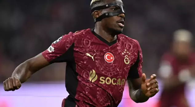 Victor Osimhen continues to make history with the goals he scores for Ajax.
