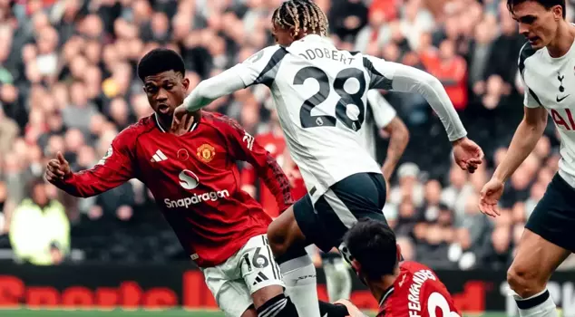 In the final moments of the Tottenham-Manchester United match, which was 1-0 in the 83rd minute, a flurry of goals occurred.