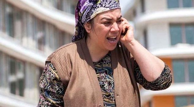 يشيم جيرين بوزوغلو التقت بحب طفولتها بعد 30 عامًا.