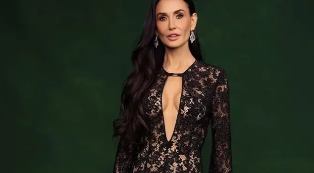 Who would say she is 63 years old? The famous star dazzled at the gala.