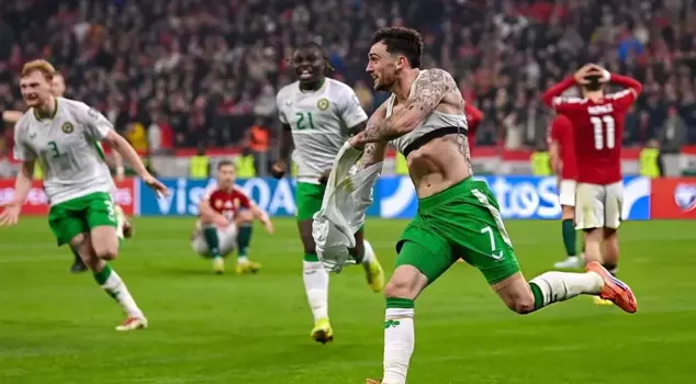 5 головая эпическая игра! Гол, забитый на 90+6 минуте, обеспечил им билет в плей-офф.