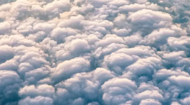 The neighboring country has started cloud seeding right next to us! The first operation is complete.