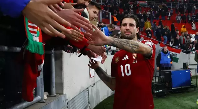 The player who mocked his opponent cried uncontrollably after the match.