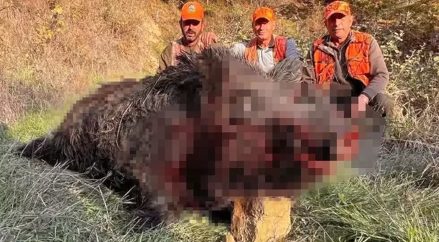 Even the hunters were surprised! No one could believe its weight.