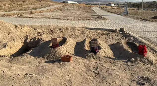 The heartbreaking scene in the event that made Turkey weep! The grave was dug next to his wife and children.