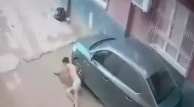 علاقة ممنوعة جريمة قتل موثقة بالكاميرا! قتلها أثناء هروبها بملابس داخلية.