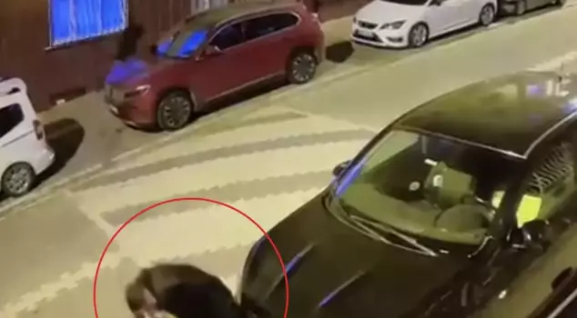 Armed attack by a masked assailant in Esenyurt, police detained 2 suspects.