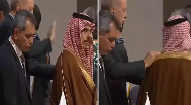 President Erdoğan greeted the Saudi Prince by patting him on the shoulder at the G20 Summit.