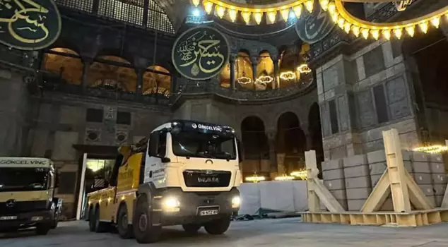 The mystery of the cranes seen at Hagia Sophia has been revealed.