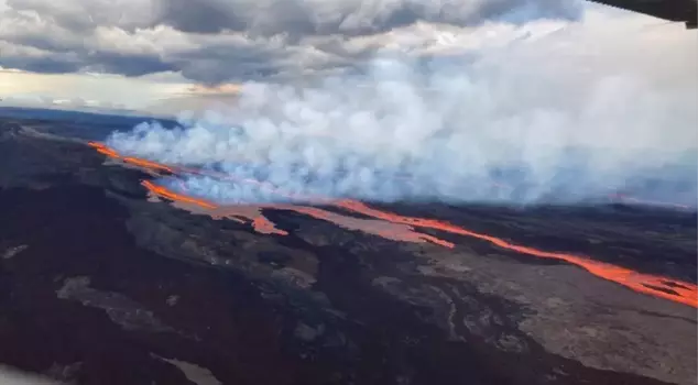 Kilauea Volcano has started erupting lava again.