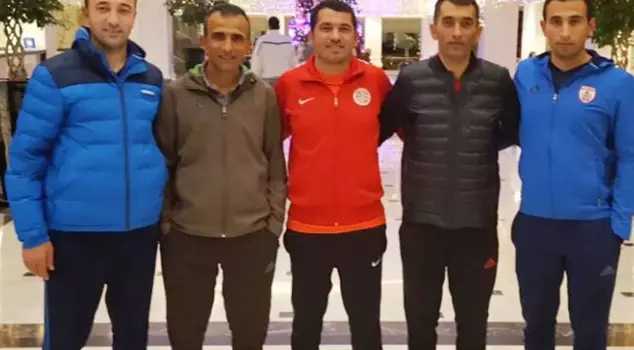 Five brothers are doing the same job in different cities.