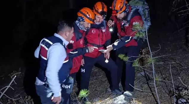 A 15-year-old boy named Berk has been missing in Beyşehir for 27 hours.