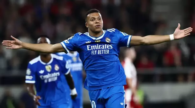 Mbappe single-handedly defeated Olympiakos! What he did in just 7 minutes is incredible.