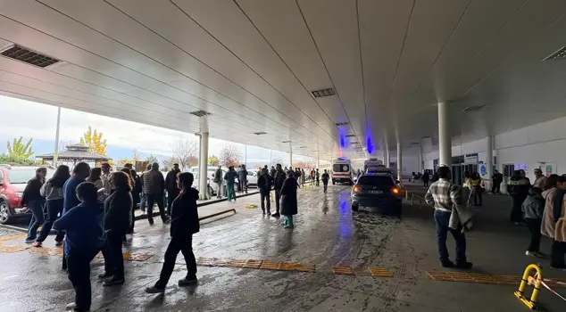 A chemical substance was spilled at a hospital in Muğla; 2 staff members were affected.