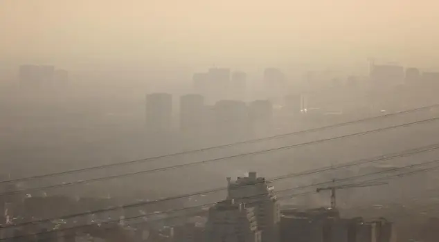 Air pollution alarm in Tehran, education and public services halted.