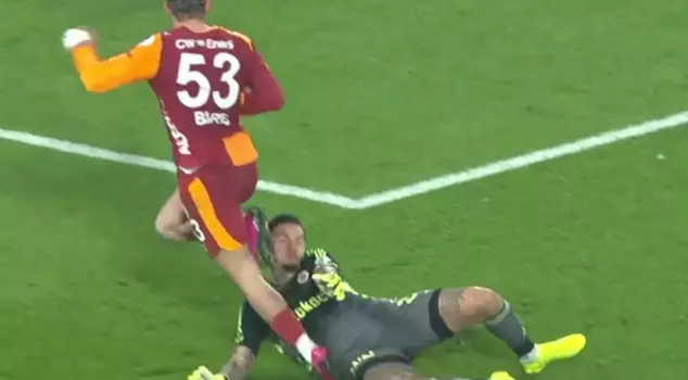Is the position where Barış fell on the ground a penalty? Famous commentators expressed their opinions without hesitation.