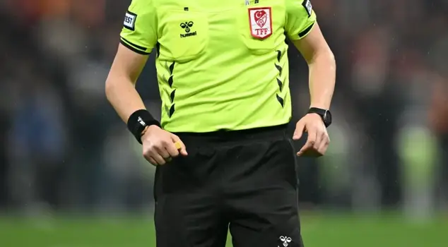 The football player who assaulted the referee and his father were arrested.