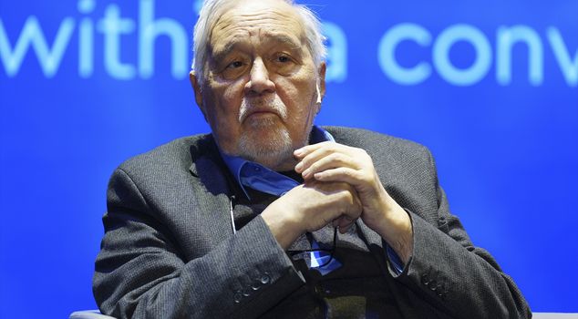 ''إذا لم يجمع الناس عقولهم كسلطة ومعارضة، فسوف يدفع الطبقات الوسطى الثمن باهظًا.''
