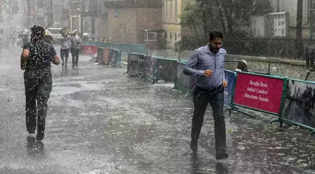 Heavy rain warning for Istanbul! The date has been announced.