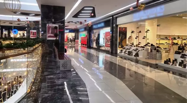 The shopping mall with its license revoked is facing a sealing crisis! The court intervened at the last minute.