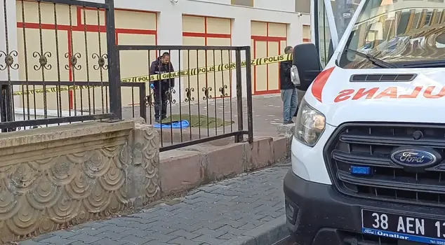 A woman who fell from the 8th floor in Kayseri has died.