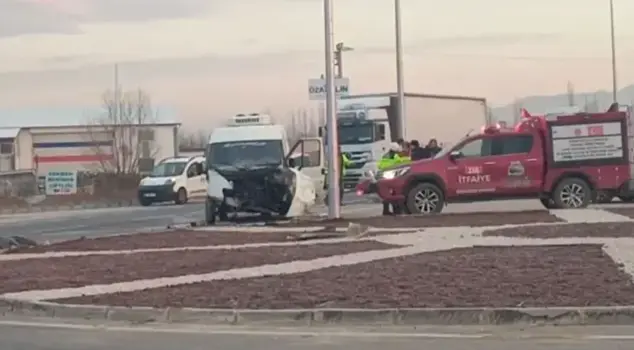 Student bus disaster: The axle of the minibus broke, here are the images.