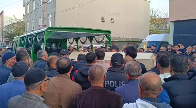 A 25-year-old woman was found dead in her home in Sultanbeyli.