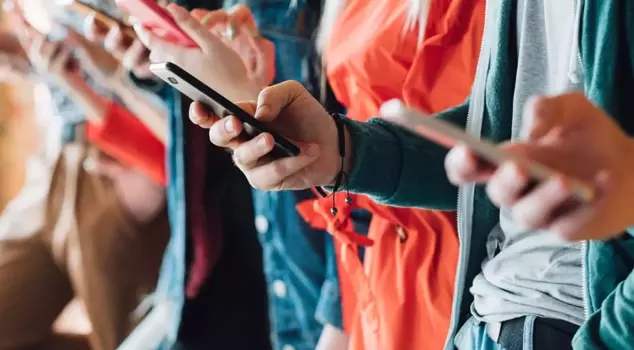 Student can get a tax-free smartphone! The models have been announced, and there is just one condition.