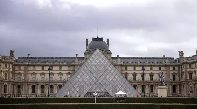 The world-famous museum that made headlines due to a robbery is in trouble again.