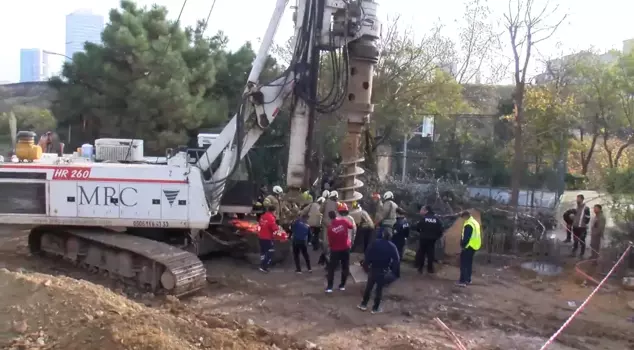 في موقع بناء في كاديكوي، أصيب عامل بعد سقوطه في حفرة.