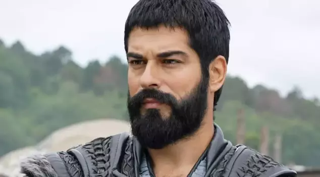 Burak Özçivit's record deal! The amount he earned is jaw-dropping.