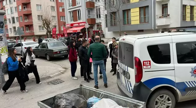 12-летний ребенок был stabbed после школы.