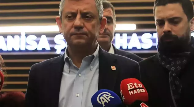 Гюльшах Дурбайа семью посетил Озгюр Озель, не смог сдержать слез.