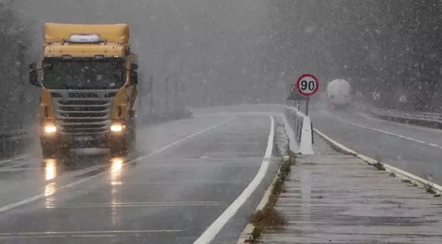 The first snow of the season has fallen right next to Istanbul.