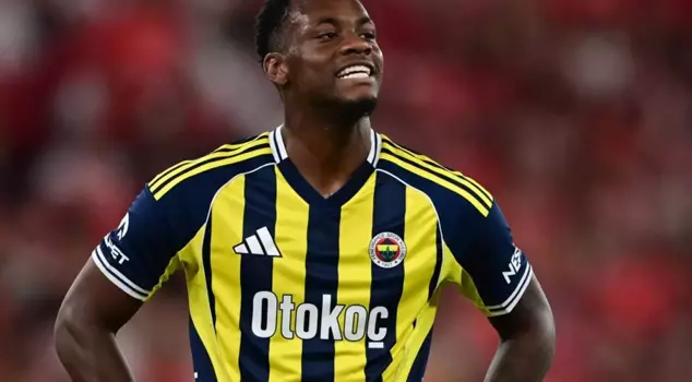 It has been revealed why Jhon Duran was taken out of the game.