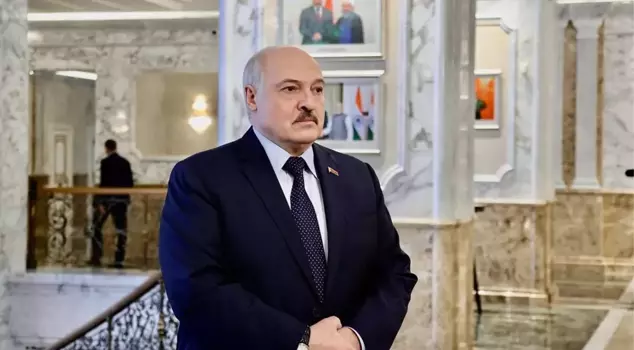 لوكاشينكو يدعو مادورو بحرارة: 