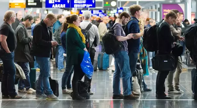 The minister announced! Ireland is reducing asylum applications.