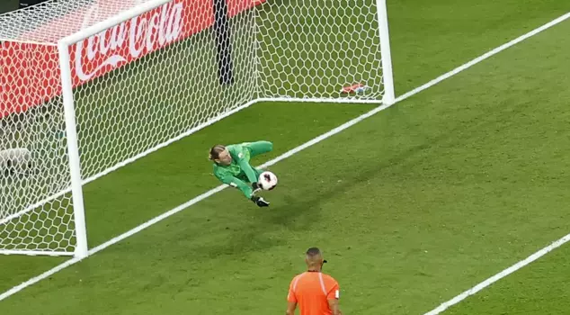 تصدى لأربع ركلات جزاء متتالية! باريس سان جيرمان بطل كأس العالم للأندية.